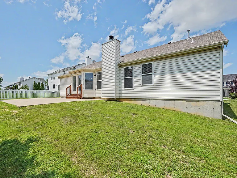 8003 Knights Crossing Dr — Photo 28