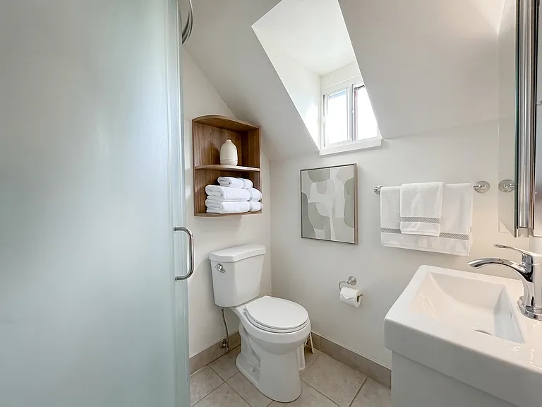 92 Neville Park Blvd #3 — Photo 8