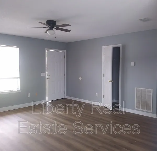 833 Ann Dr — Photo 3