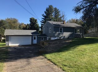 289 S Powell Rd, Hastings, MI 49058