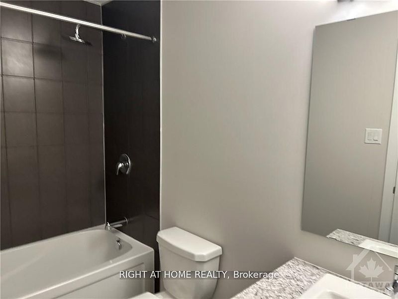 Ottawa House for rent - 4 Bedrooms — photo 7