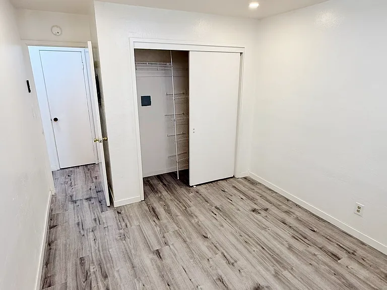 2521 Piedmont Ave #3 — Photo 6
