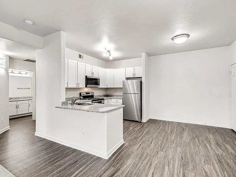 Allure Apartments — Photo 4