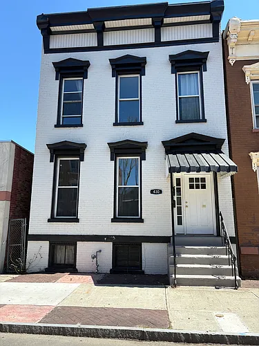 430 2nd St #1 Photo 1
