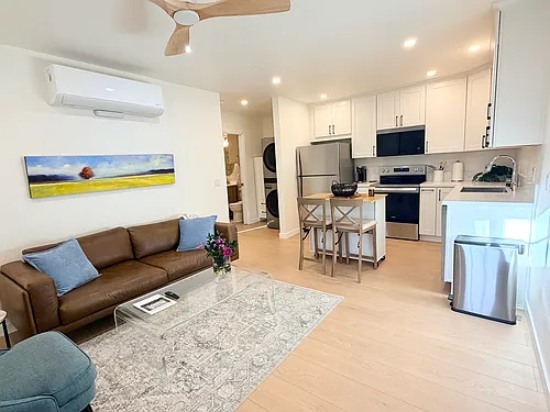 5061 Haskell Ave #GUESTHOUSE Photo 1