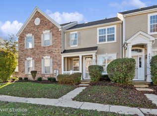 2055 Woodside Dr, Woodstock, IL 60098