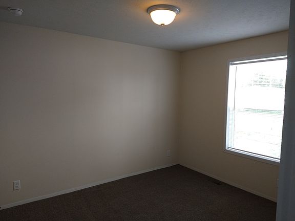 4th image of 154 Monroe Dr #154