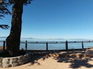 2250 Orleans Dr, Pinole, CA 94564