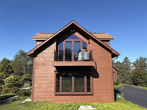 5th image of 9419 S Hill Rd