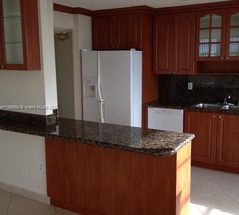 3rd image of 18011 Biscayne Blvd APT 1504