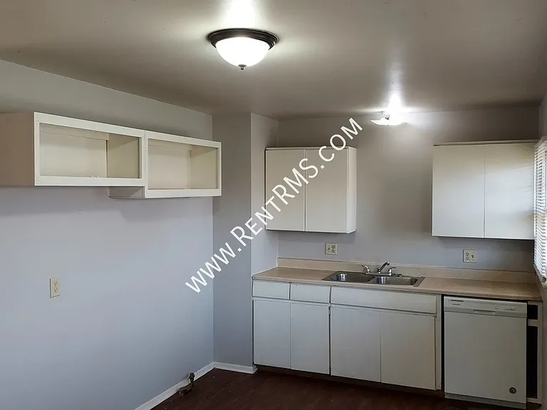 3757 SE Truman Ave — Photo 8