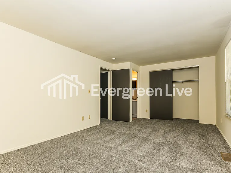 7939 Mount Hood Dr — Photo 9