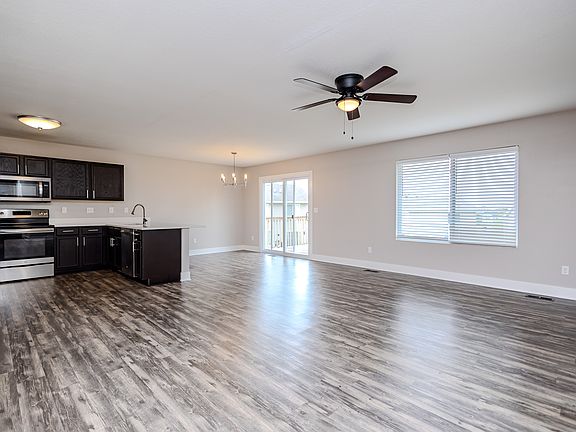 2nd image of 5116 NE Briarwood Dr
