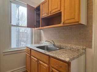 318 Randolph Ave #1, Jersey City, NJ 07304