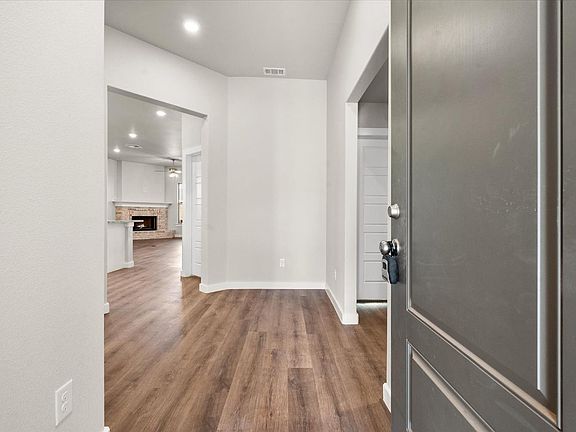 3rd image of 2403 Garland Ave
