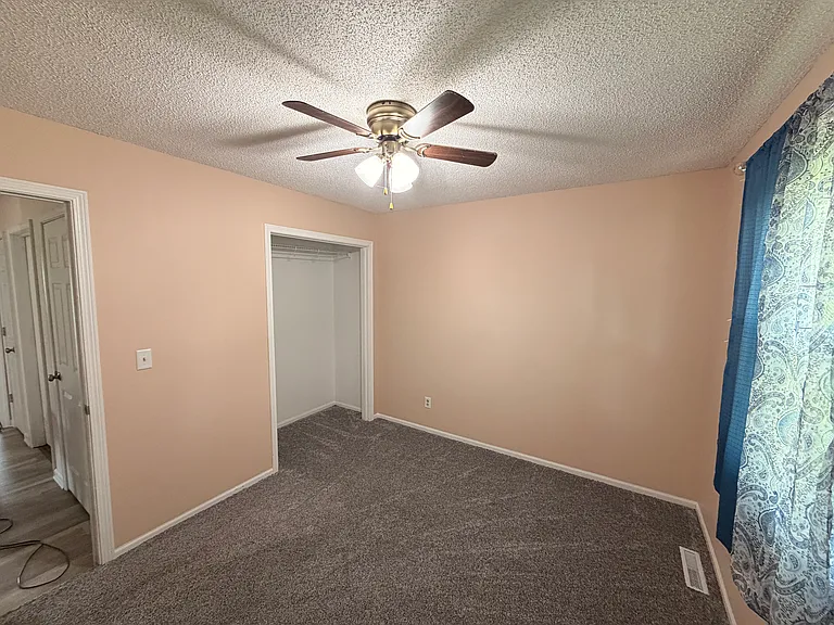805 Marshall Ct N — Photo 6