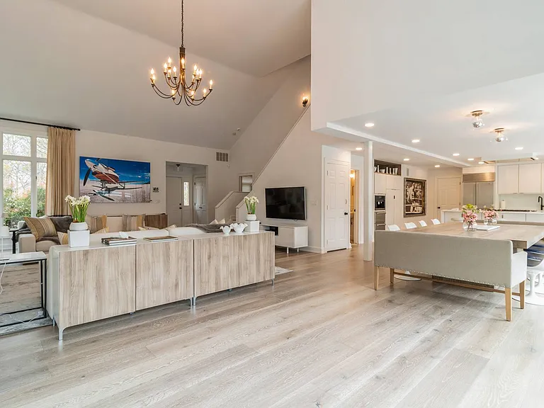 858 Old Sag Harbor Rd — Photo 11