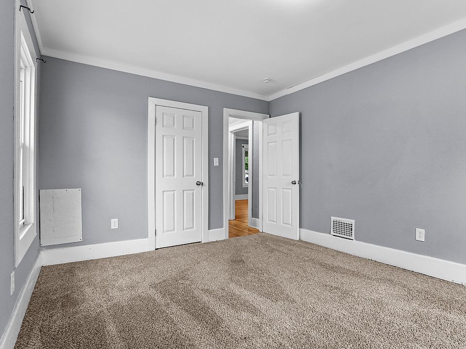 247 Moss St, photo 28