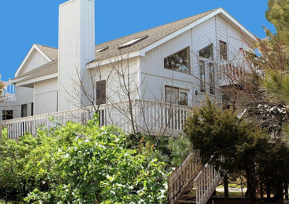 1st image of 39645 Sea Del Dr