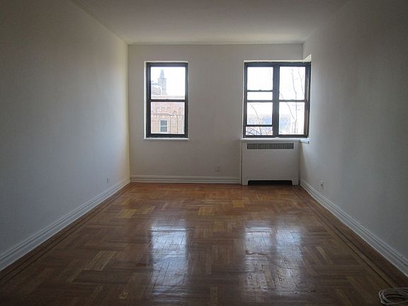 2nd image of 221 Seaman Ave APT F9