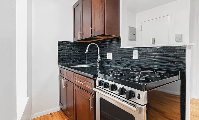 Rented by REAL New York | media 6