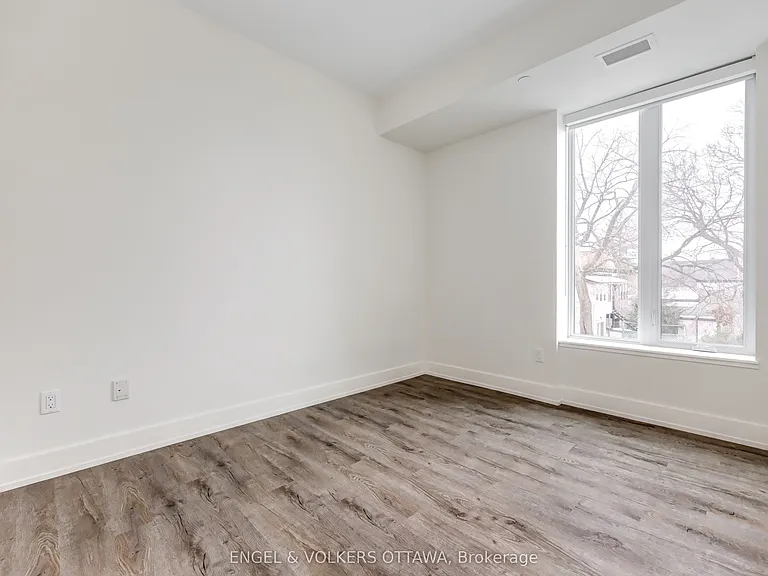 280 Crichton St #107 — Photo 23
