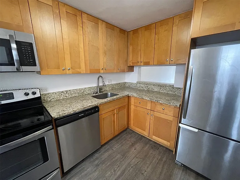 4700 Washington St #507 — Photo 2