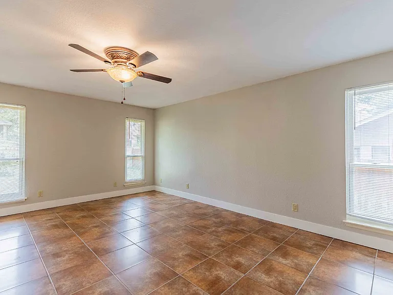 2331 Bluffridge St — Photo 29