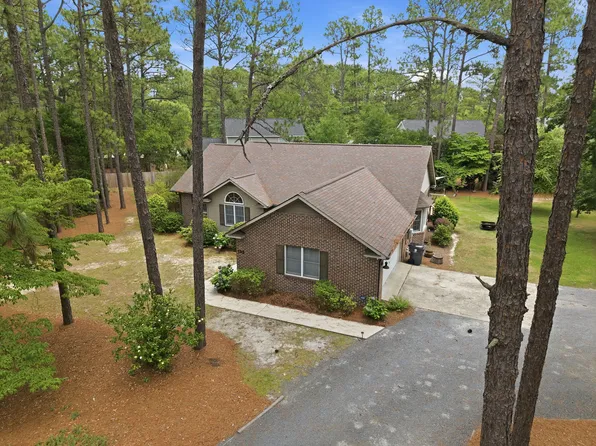 195 Longleaf Rd, Southern Pines, NC 28387
