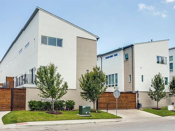 2nd image of 4952 Hornsby Pl
