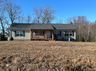 1406 Sharps Rd, Warsaw, VA 22572