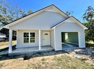 303 Wright St, Hahira, GA 31632