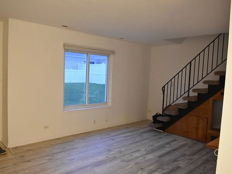 1456 Cornell Ter — Photo 17