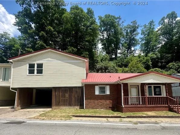 290 Copperas Fork Rd, Holden, WV 25625