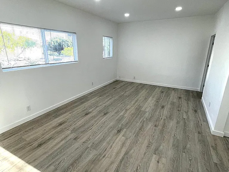 619 Elm Ave #1 — Photo 4