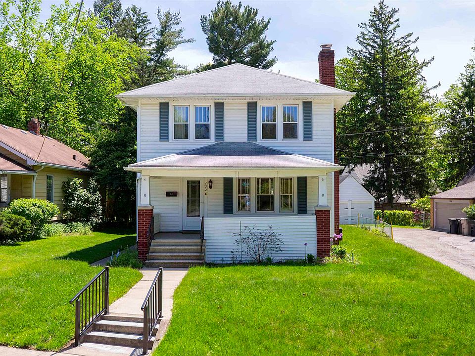 1st image of 152 W Pokagon St