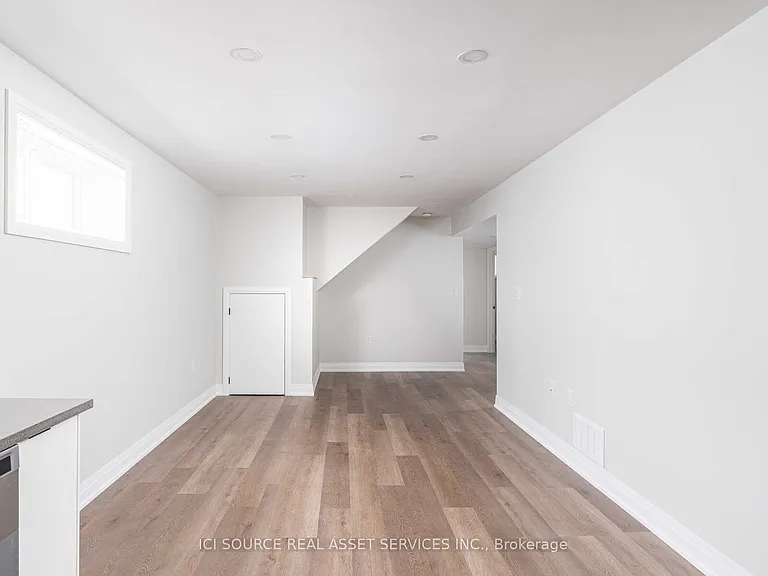 46 Louise Ln #LOWER — Photo 13