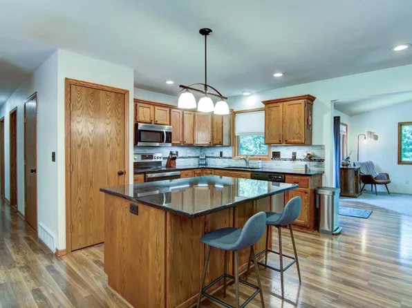 651 4th St N, Hudson, WI 54016