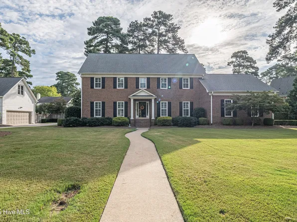 901 Daventry Drive, Greenville, NC 27858