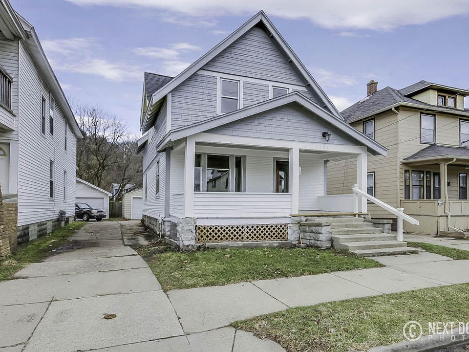 1st image of 521 Garfield Ave NW