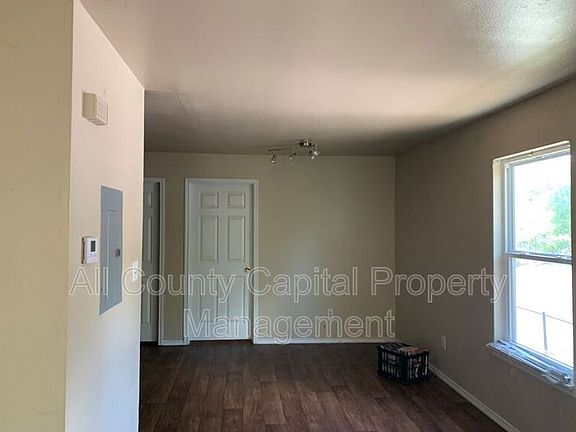 5th image of 1017 Advance St