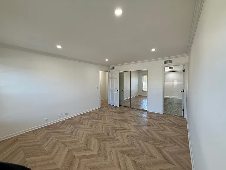560 Shorely Dr #2 — Photo 7