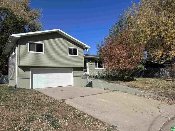 623 Southwood Dr, Manson, IA 50563