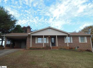 206 S Johnson St, Landrum, SC 29356