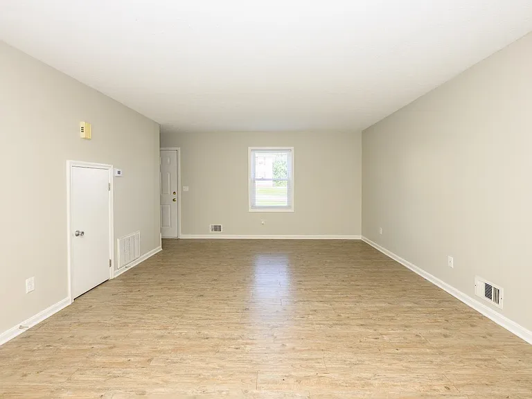 173 Creekvale Dr #13 — Photo 3
