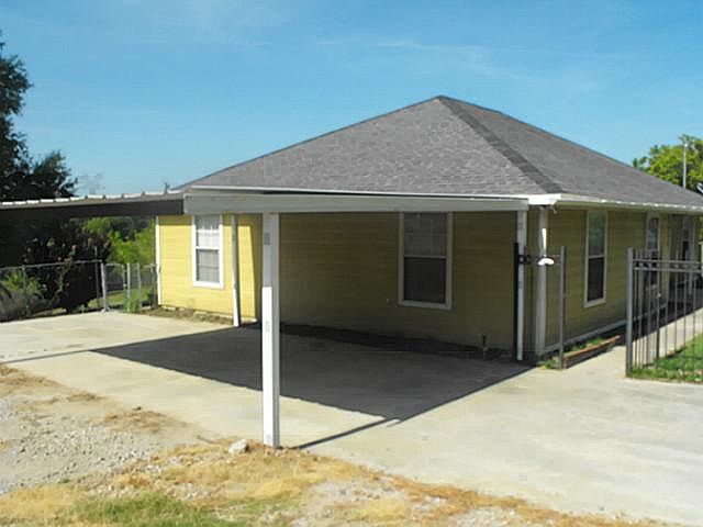 1st image of 322 Shiloh Cir