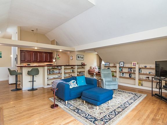5th image of 10 N Main St #5E