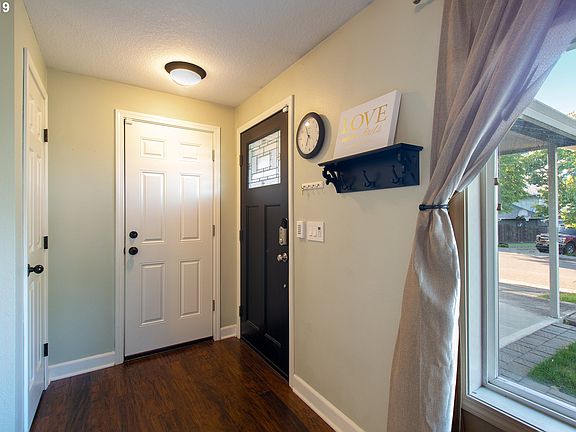 4th image of 14911 NE 49th Way