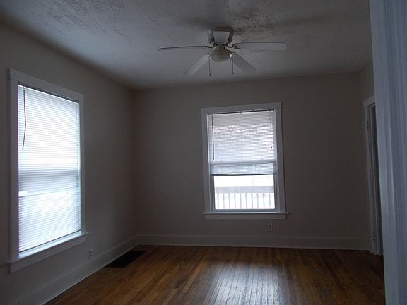 4th image of 414 N Green St