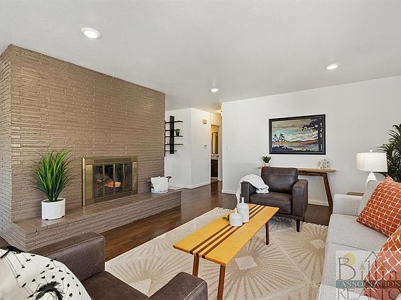 5th image of 2915 Illinois St